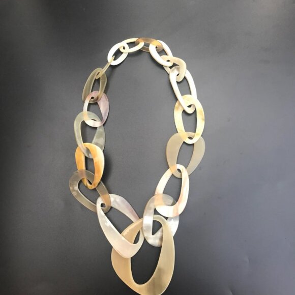 HORN STATEMENT NECKLACE 01 - Picture 1 of 1